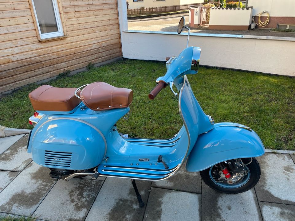 Vespa Piaggio PX80 PX 80 Baujahr 1981 restauriert blau in Obertraubling