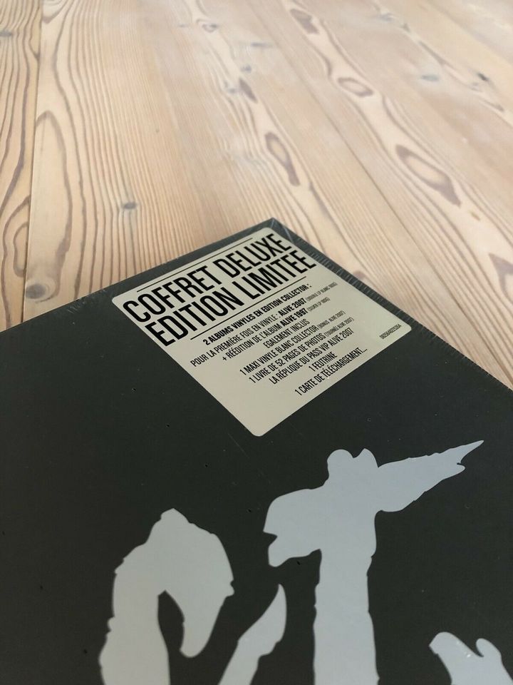 Daft Punk Alive 1997 2007 OVP Deluxe Vinyl Box, ungeöffnet in Bredstedt