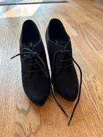High Heels zum Schnüren, schwarz, 40, ungetragen Schleswig-Holstein - Ahrensburg Vorschau