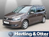 Volkswagen Touran Comfortline Temp 8-fach bereift PDCv+h Kl Hessen - Maintal Vorschau