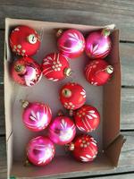 DDR Weihnachtsbaumkugeln Lauscha OVP mundgeblasen Rot Pink Sachsen-Anhalt - Luso Vorschau