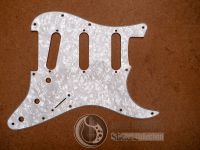 Original Fender Strat USA Pickguard SSS White Pearl, 11 Loch Bayern - Scheßlitz Vorschau