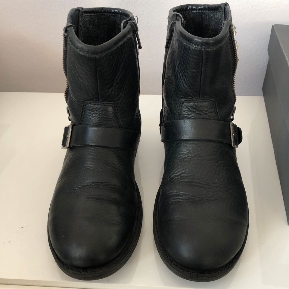 Ecco schwarze Stiefelleten Chelsea Boots Damen Leder Gr. 36 in Hesedorf 