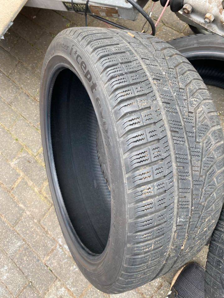 Bridgestone Winter i-cept evo 2 226/40/r18 92V in Oberhausen