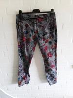 Jeans vo Please Gr. L Blumenmuster Bayern - Neustadt b.Coburg Vorschau