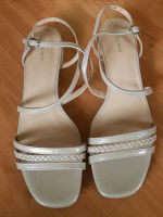 Sandalen Größe 39 beige Glitzer Neu mit Karton Sachsen - Bautzen Vorschau