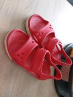 UNISEX CROCS SANDALEN GR C12 29/30 ROT/BLAU GUTER ZUSTAND Nordrhein-Westfalen - Velbert Vorschau