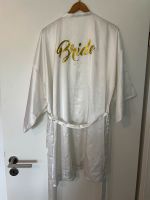 Bride Bademantel weiß mit goldener Aufschrift Gr. XL Niedersachsen - Bückeburg Vorschau