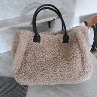 Handtasche/ Tasche fell Optik beige oder khaki  italy Nordrhein-Westfalen - Viersen Vorschau