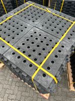 Paddockplatte Eiderstedt 50x50cm Paddockplatte Anti-Matschplatte ohne Unterbau Paddockmatte Matschplatte passend für System Riedwiesenhof / INB Schleswig-Holstein - Meggerdorf Vorschau