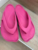 Crocs Flip Flops Badeschuhe Gr. W 10, 41 Pink rosa Niedersachsen - Osnabrück Vorschau