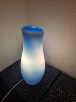 Biete blaue Lampe mit Glühbirne Sachsen-Anhalt - Halle Vorschau