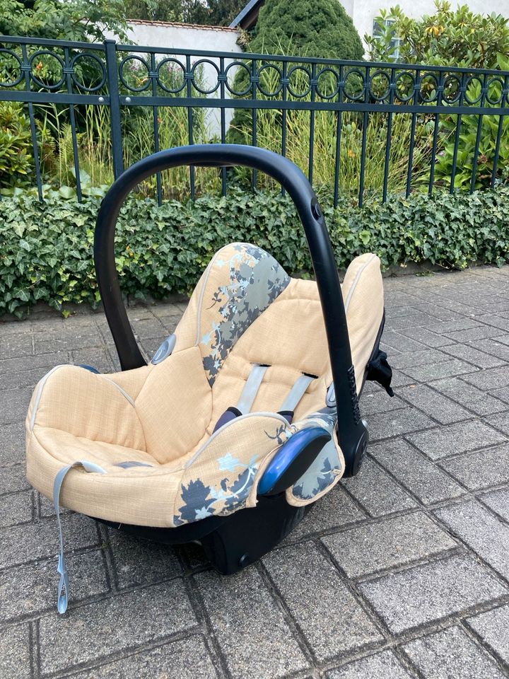 Kindersitz Babyschale Maxi Cosi Cabriofix in Tschernitz