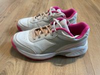 Tennisschuhe Mädchen Sandplatz Größe 36 Berlin - Reinickendorf Vorschau