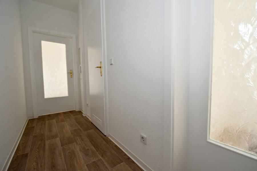 Neu Renovierte 2-Raum-Wohnung im attraktiven Altbau, Mitten im Zentrum von HOT! in Hohenstein-Ernstthal