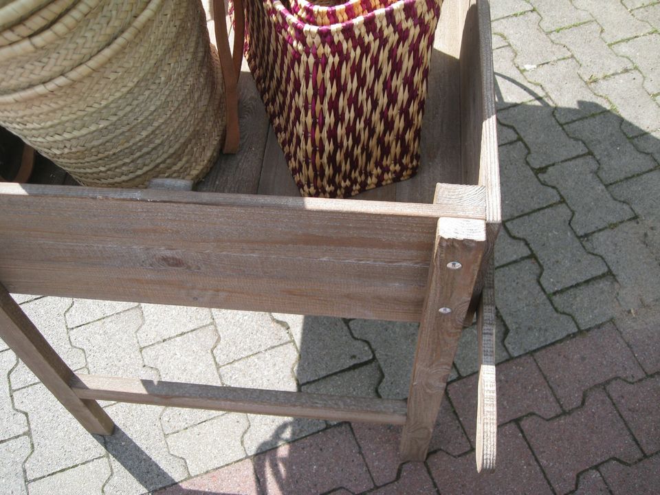 Präsentationswagen Schubkarre Flohmarkt Garten Geschäft Gastro in Grasberg