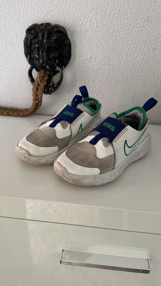 Kinder Sandalen und sneaker in Lünen