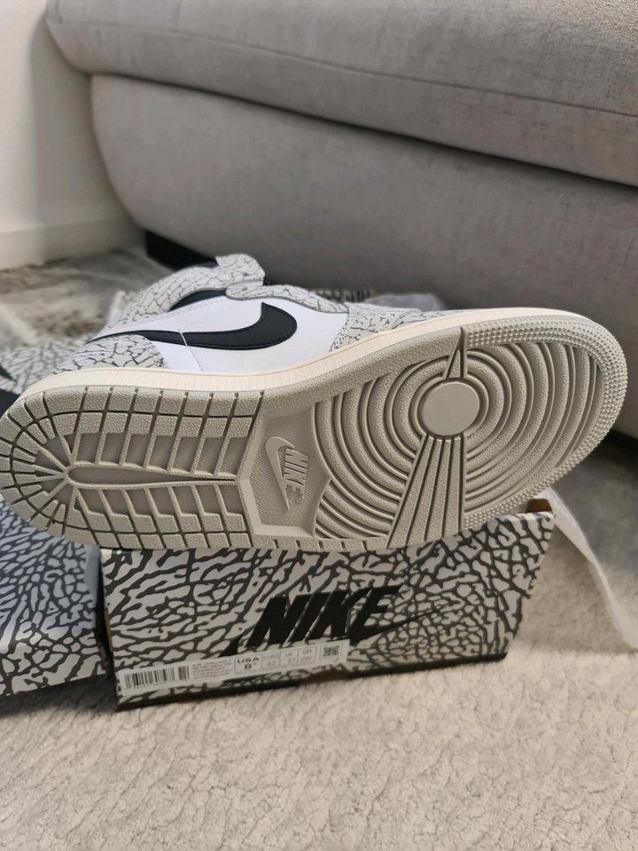 Nike Jordan 1 Retro High OG Elephant print "White Cement" EU42 in Buchloe