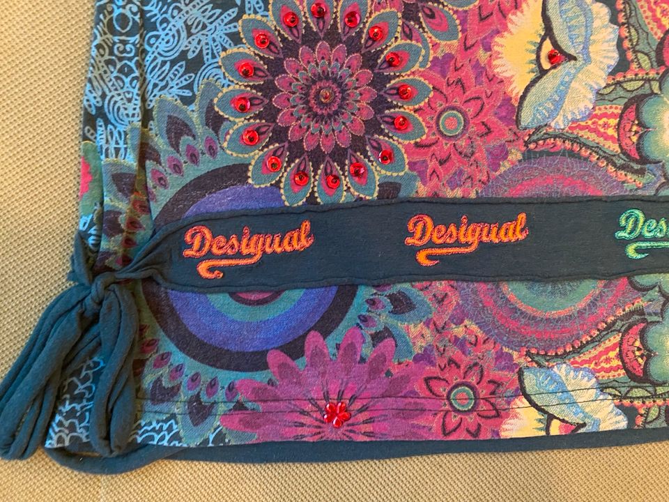 Desigual Pullover Longsleeve mit Ziersteinen *wie neu* in München