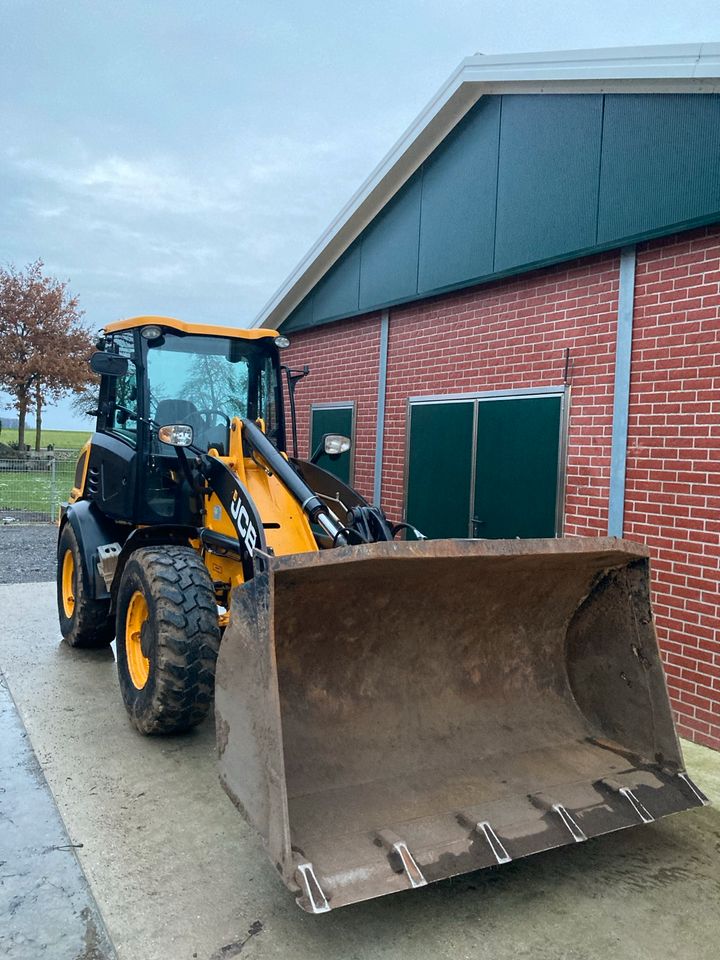 JCB 409 Radlader Hoflader in Borken