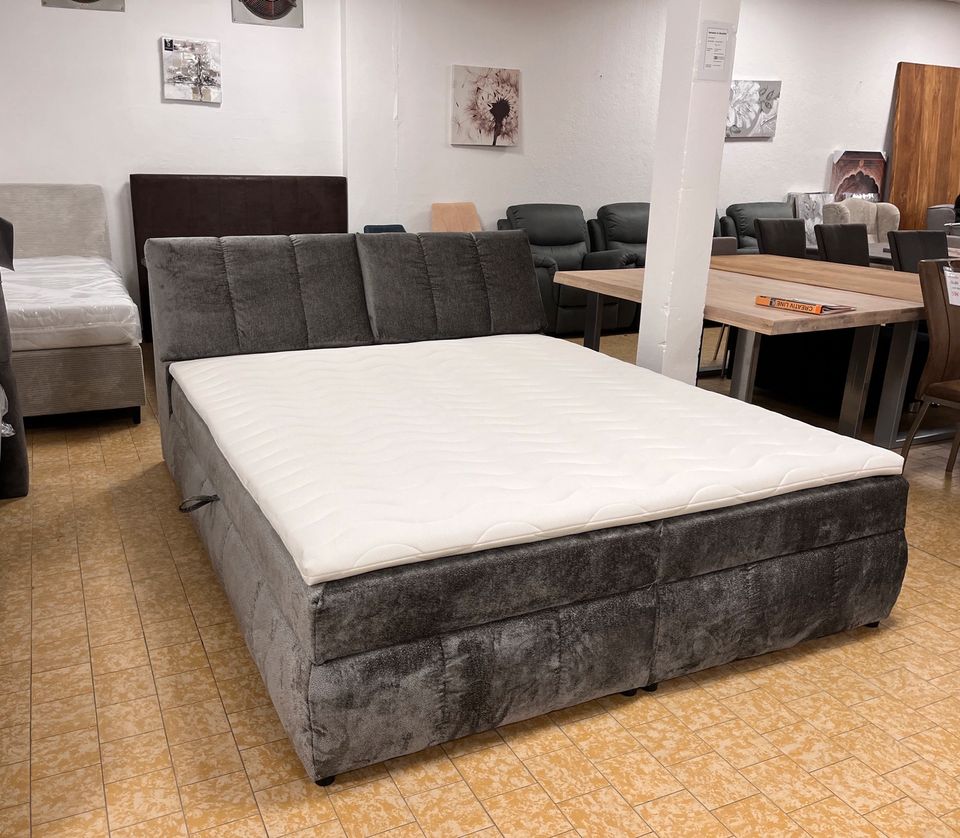 Boxspringbett / Bett / Schlafzimmer / Matratzen / Toper / in Preußisch Oldendorf