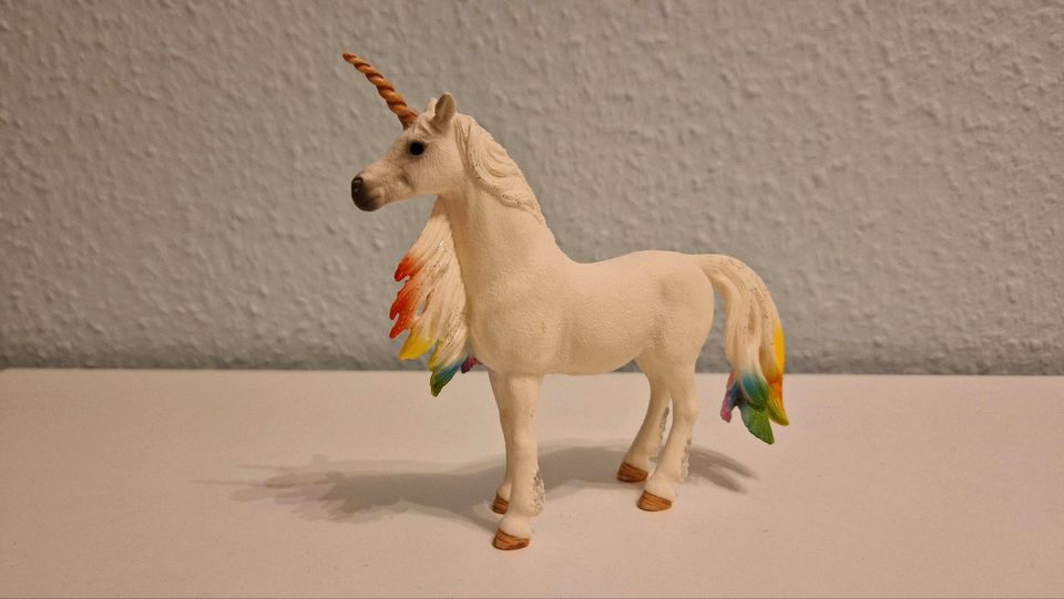 Schleich Bayala 70524 Regenbogeneinhorn Stute in Mudersbach