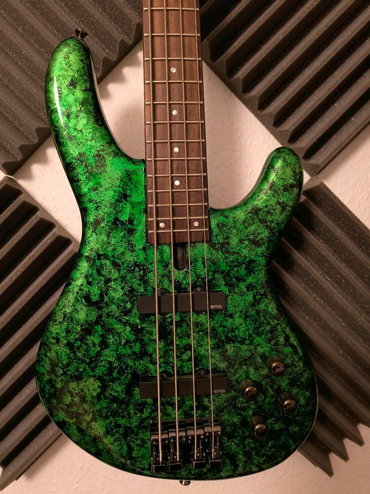 ESP RB-4 Rumble bass Wild green JAPAN in Berlin