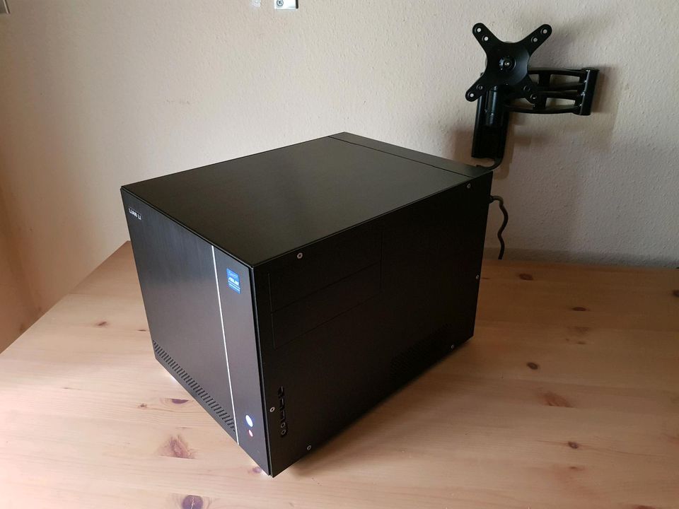 Lian Li PC-V351 Gehäuse Schwarz in Giebelstadt