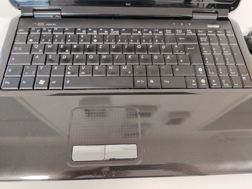 Asus Notebook K50IJ 15" mit Windows 10, mit 320GB Festplatte in Centrum