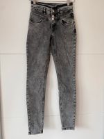 Graue Jeans von Orsay - Größe 34 Schleswig-Holstein - Lübeck Vorschau
