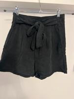 Shorts Kurze Hose VERO MODA gr. Xs Nordrhein-Westfalen - Menden Vorschau