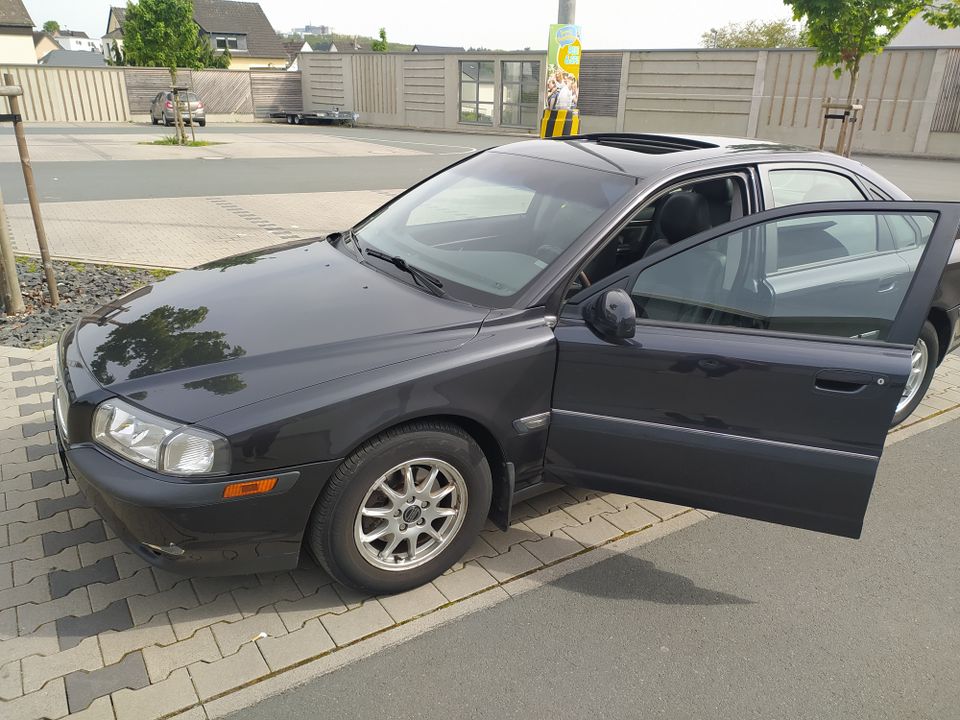 Volvo s80 2,4 Benzin in Limburg