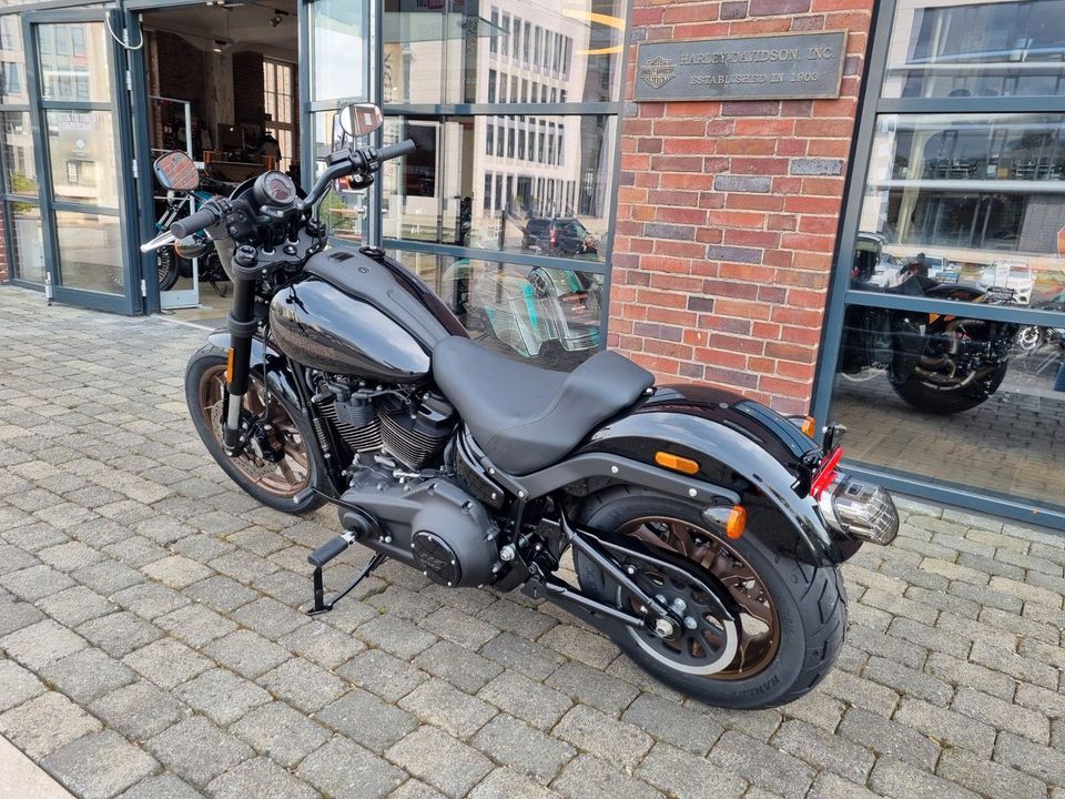 Harley-Davidson Softail FXLRS Low Rider S 117 in Bielefeld