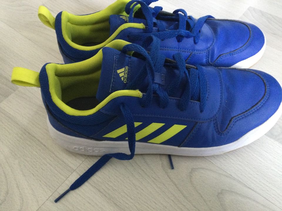 Adidas Sportschuhe,Turnschuhe,blau,Gr.38,prima Zustand in Neunkirchen a. Brand