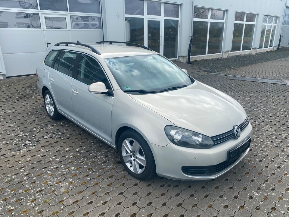 VW Golf 6 Variant 1.6 TDI *Standheizung +AHK +8-fach +TÜV02/26* in Heuchelheim