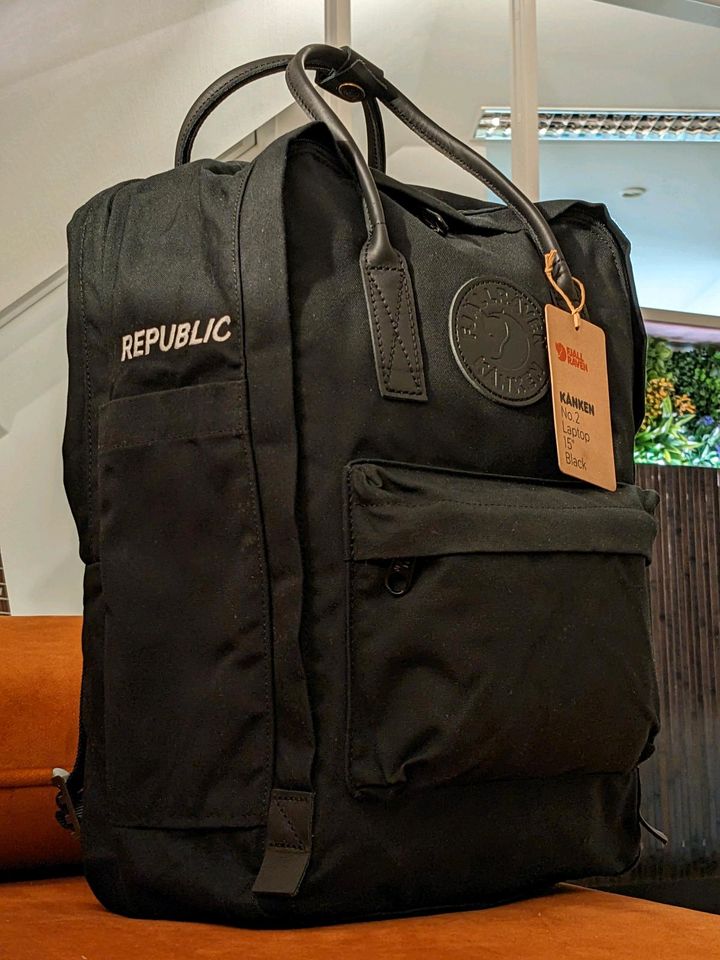 Fjällräven Kanken No. 2 Laptop Rucksack schwarz neu in Frankfurt am Main