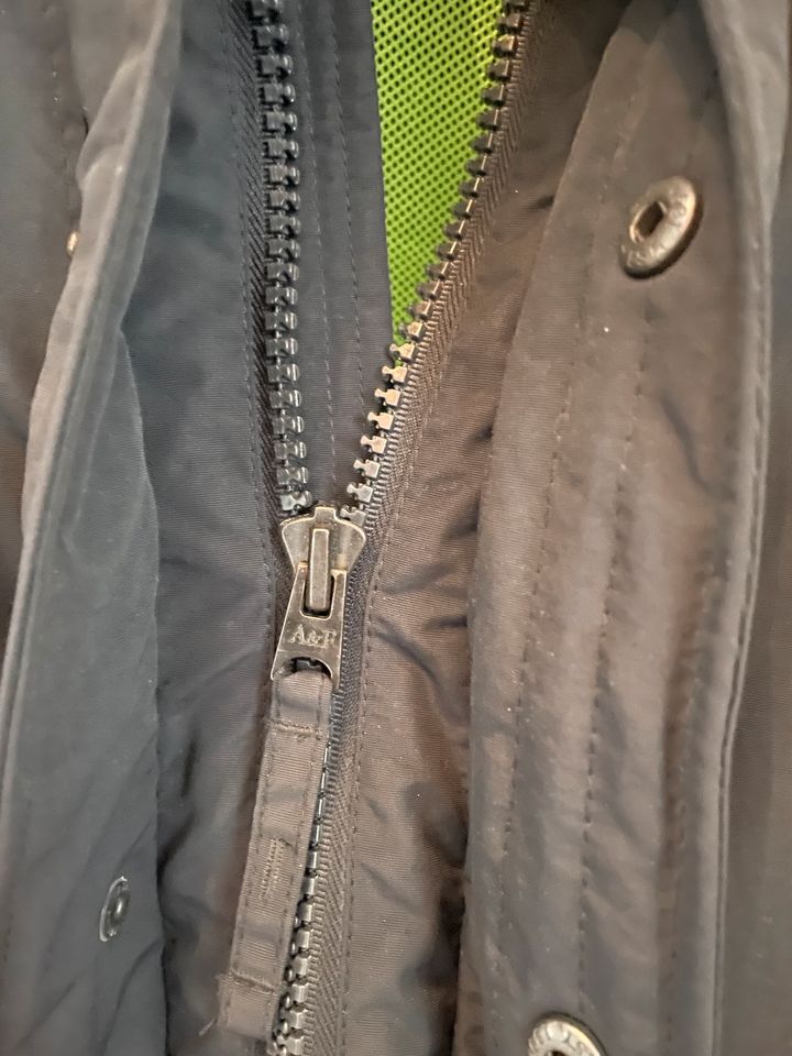 Übergangsjacke Herren Abercrombie Gr. XL in Teutschenthal