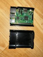 Raspberry Pi Model 3B v1.2 mit Gehäuse, technisch einwandfrei Niedersachsen - Oldenburg Vorschau