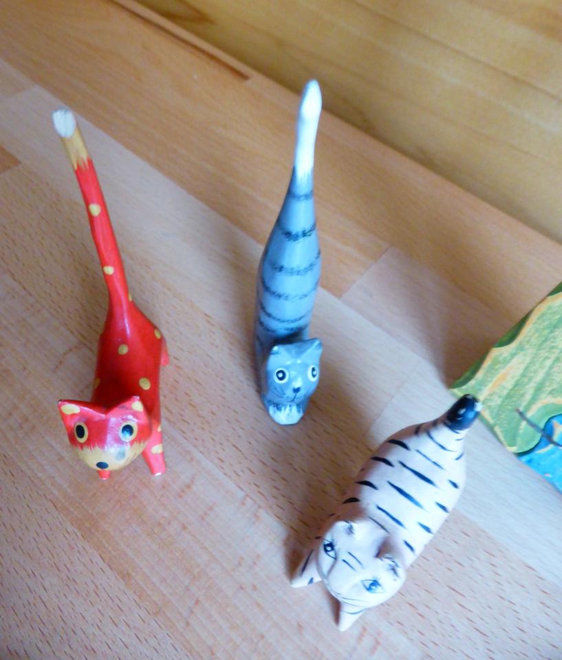 5 Katzen Holz Figuren Künstler Handwerk - für Katzenfreunde in Passau