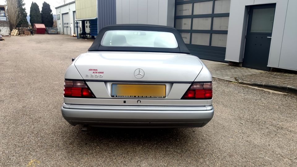 Mercedes-Benz W124 E200 Cabrio in Trier