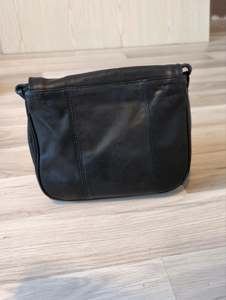 Neuware Handtasche Leder schwarz ca 25x18 cm in Quickborn