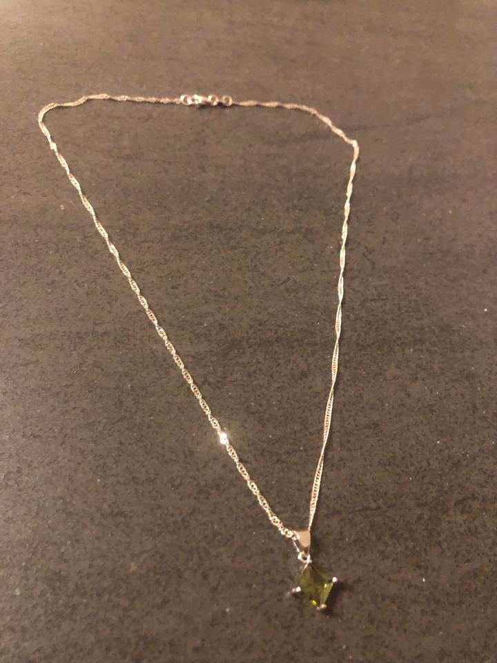 Silber 925 Anhänger mit grünen Stein mit Kette. in Augsburg