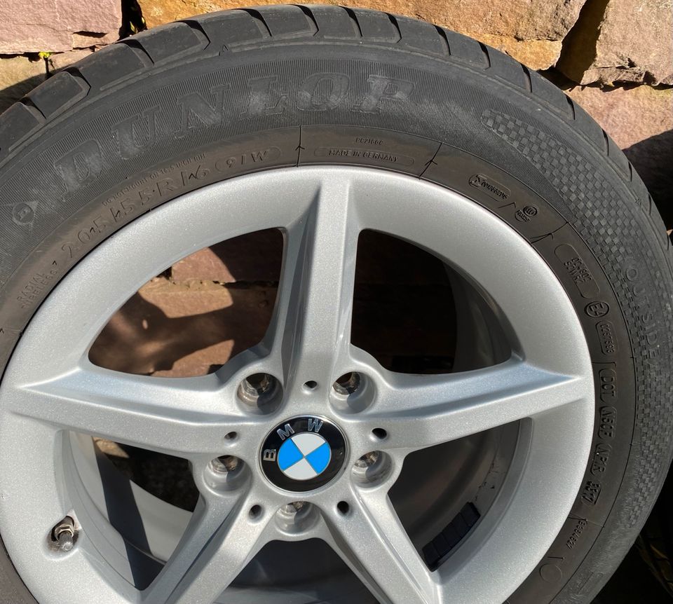 Reifen Dunlop 205/55 R16 91W mit Original BMW Alufelgen in Melsungen