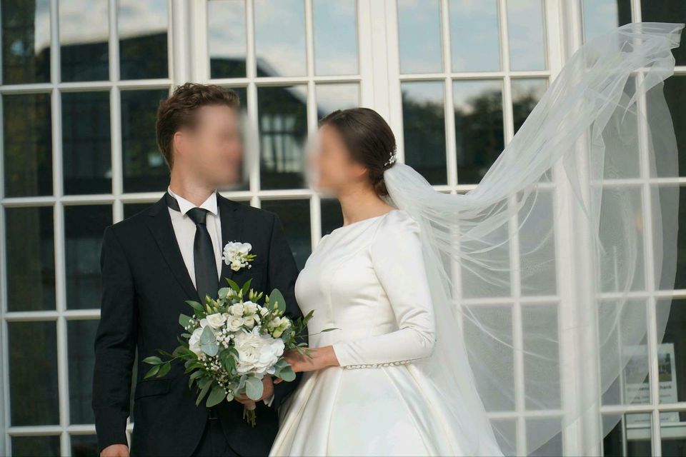 Brautkleid | Hochzeitskleid | Maßschneiderung | Ivory | Satin in Minden