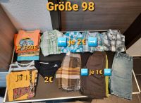 Kinderkleider T-shirt Hosen Badehose Hemden Unterwäsche 98 104 Baden-Württemberg - Renchen Vorschau