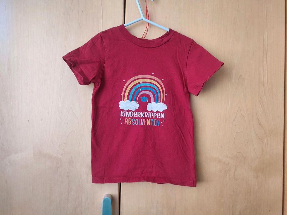 Shirt Kinderkrippe Kinderkrippenabsolventin in Gr. 104/110 in Aschersleben