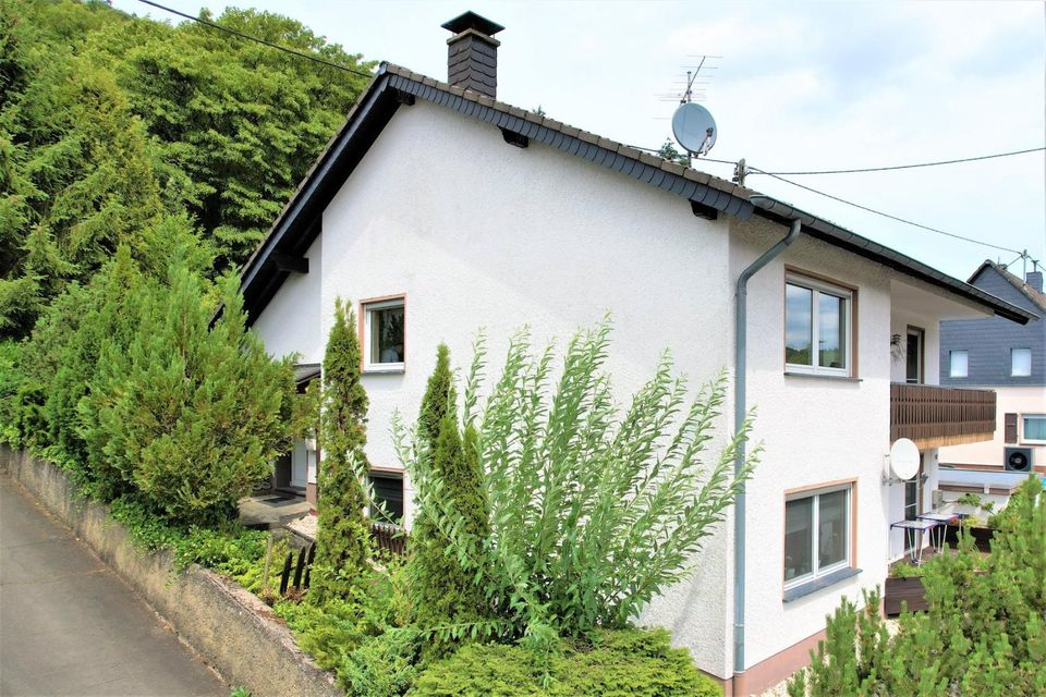 Eigentumswohnung mit Balkon, Aussicht, Parkplatz und Garten in Birresborn in Birresborn