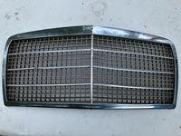 Mercedes W116 Kühlergrill Grill 1168880023 Sachsen - Weischlitz Vorschau