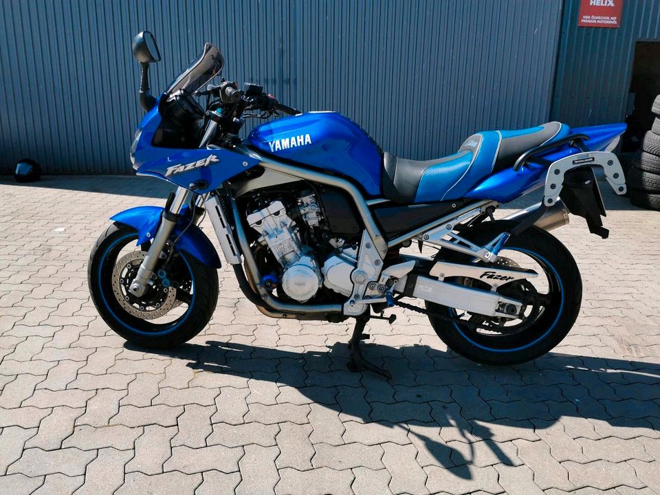 Yamaha FZS Fazer RN06 1000 in Holstenniendorf