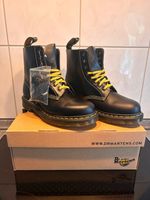 Dr. Martens Schnürstiefel "1460 Pascal" (EU 40/UK 6,5) Stuttgart - Stuttgart-Süd Vorschau